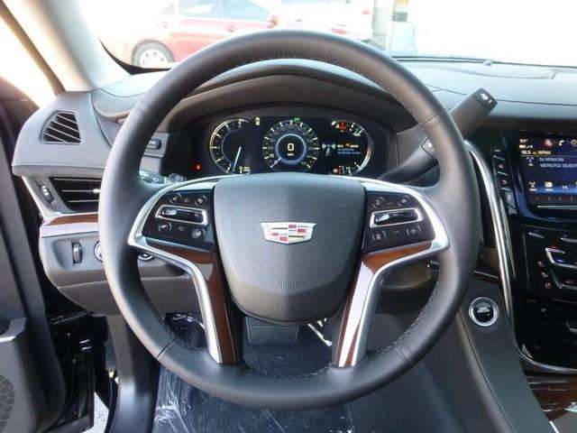 2017 Cadillac Escalade ESV 4x4 Luxury 4dr SUV